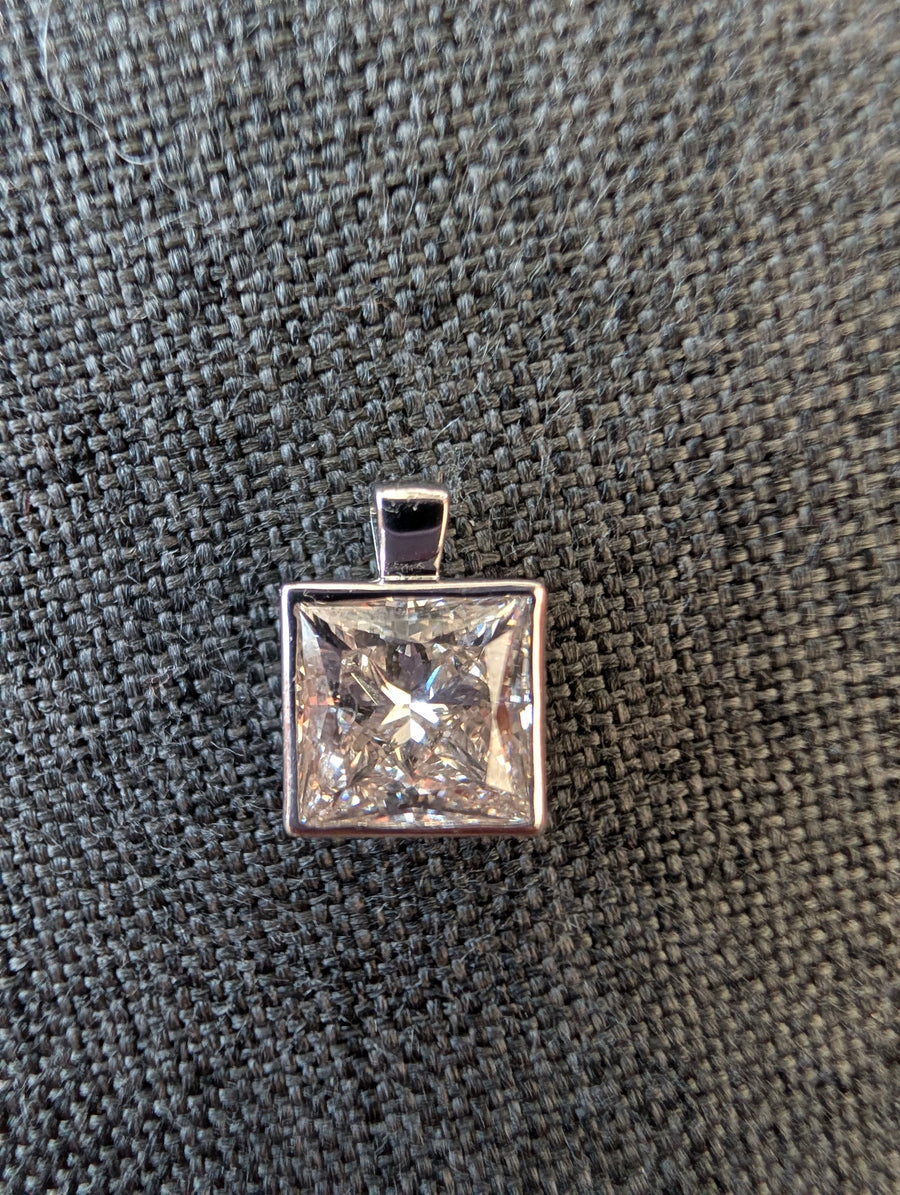 1.5 CT Florence Pendant